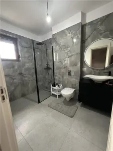 PLOPI - CASA INDIVIDUALA - PANOURI FOTOVOLTAICE - POMPA DE CALDURA - TEREN 430MP - foto 6