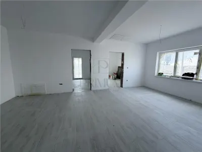 Duplex pe plan - compartimentare practica - 3 bai - teren 375 mp - foto 5