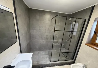 DUMBRAVITA - DUPLEX RENOVAT - IKEA - 4 CAMERE - 3 BAI - GARAJ - TERASA - PANOURI SOLARE - foto 11