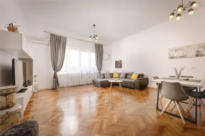 CENTRAL - 3 CAM - SPATIOS - 3 BAI - RENOVAT - COMPARTIMENTAT INTELIGENT - ZONA SUPERBA - Timisoara