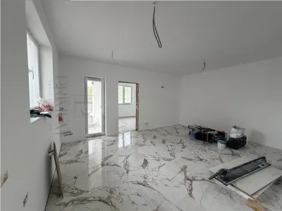 Albina - Duplex toate utilitatile - llanga asfalt - foto 8