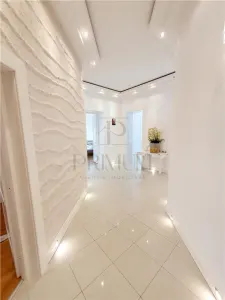 NEPTUN - 3 CAMERE - SPATIOAS - INALT - RENOVAT - 2 BAI - VILA ISTORICA - ZONA SUPERBA - foto 9