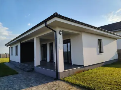 Casa individuala - finalizata - living mare - bucatarie separata - foto 10
