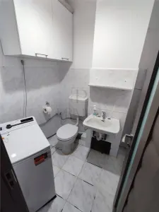 LIPOVEI - ETAJ 1 - ANVELOPAT - 3 CAM - 2 BAI - 2 BALCOANE - CENTRALA PROPRIE- - foto 5