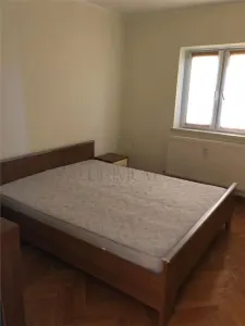 LUNEI - 3 CAMERE - 2 BAI - 2 BALCOANE - CENTRALA PROPRIE - DECOMANDAT - foto 3