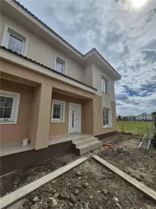 DUPLEX SUPERB - FINISAJE TOP - ZONA TOP - Mosnita Noua