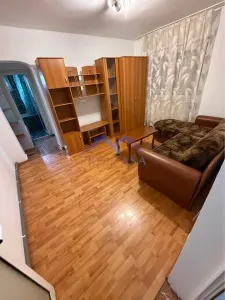 Apartament 3 camere, Cetate, et.1, b-dul Transilvaniei - Alba Iulia