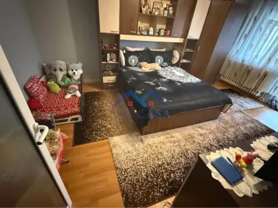 Apartament 4 camere, decomandat, Cetate, Mercur, 2 bai, pivnita - Alba Iulia