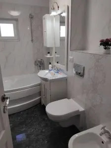 Apartament 2 camere reconfigurat,.et.3, renovare premium, boxa parter, Ampoi - foto 7
