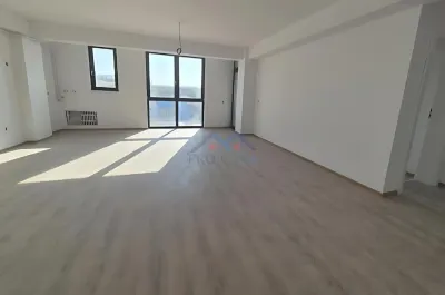 Apartament 3 camere, bloc nou, Cetate, - foto 2