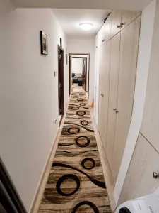 Apartament cu 3 camere, parter, boxa, acces curte, Cetate, zona Closca - foto 6