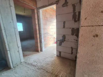 Casa in sistem duplex, Burdujeni, C-4100 - foto 5