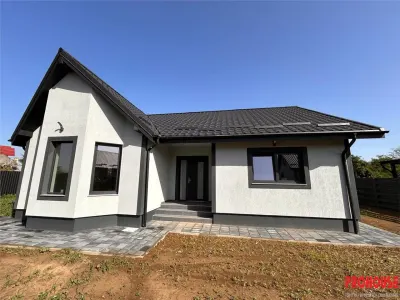 Primul Chirias - Casa Noua - toate utilitatile - foto 3