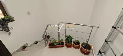Apartament 3 camere intr o vila P+2E cu cate un apartament pe etaj - foto 9