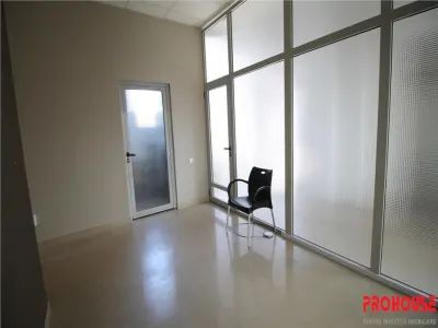 Spatiu comercial / birouri - Calea Romanului - foto 3