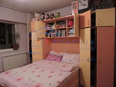 Burdujeni apartament 3 camere decomandat (3C-2219) - foto 3