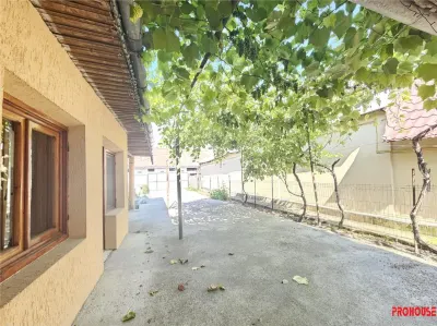 Casa, cartier CFR - Bacau