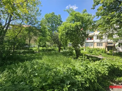 Aleea Parcului-Razboieni,  2 Decomandate - foto 1