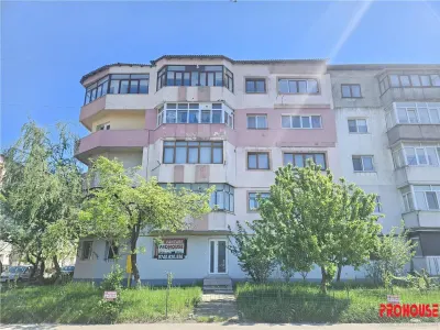 Adjud - spatiu comercial renovat complet - Bacau