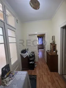 RECO, Doua case, zona  ultracentral, singur in curte, Oradea - foto 3