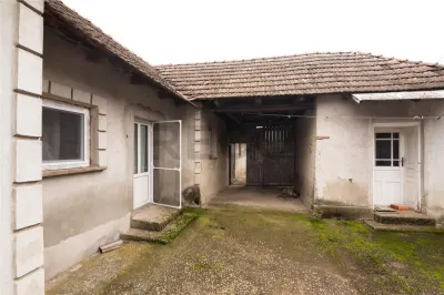 RECO Casa cu 4 camere in Burzuc - foto 13