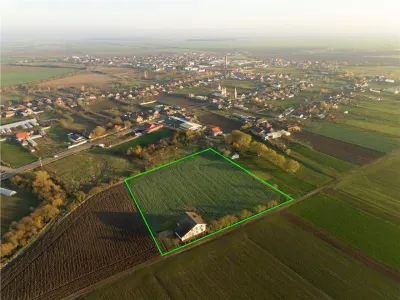 RECO casa Inand la rosu cu teren imens - foto 13