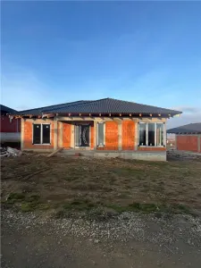 RECO Casa plan parter cu 3 dormitoare-la rosu- Paleu - foto 3