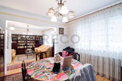 RECO Casa  cu 4 camere la 5 minute de centru (Olosig) -Oradea-curte si acces auto - foto 8