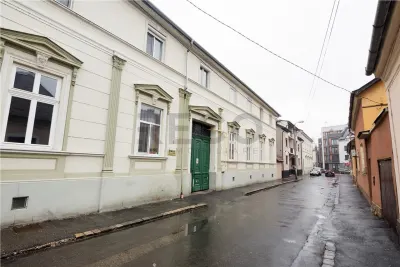 Reco, Apartament Ultracentral cu loc de parcare - Oradea