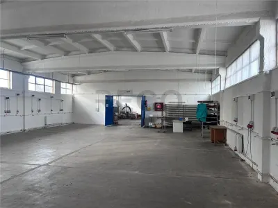 Hala industriala de vanzare in Marghita – 930 mp utili, teren 2470 mp, toate utilitatile - Marghita