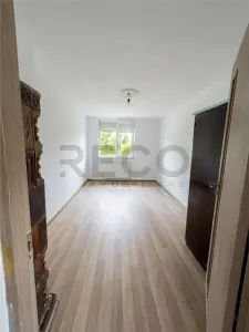 RECO Apartament 2 camere renovat complet, etaj 1/1, intrare separata, zona Louis Pasteur - Oradea