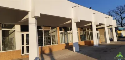 Inchiriere spatiu comercial Moinesti, Lucacesti - 400 mp - Moinesti
