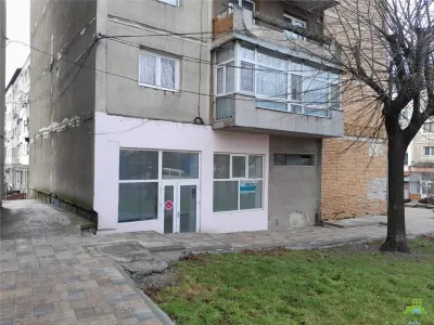 Inchiriere spatiu comercial 76 mp - Comanesti, Republicii C1 (bariera) - foto 2