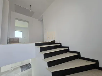 Vindem casa/vila Nisipoasa - foto 1
