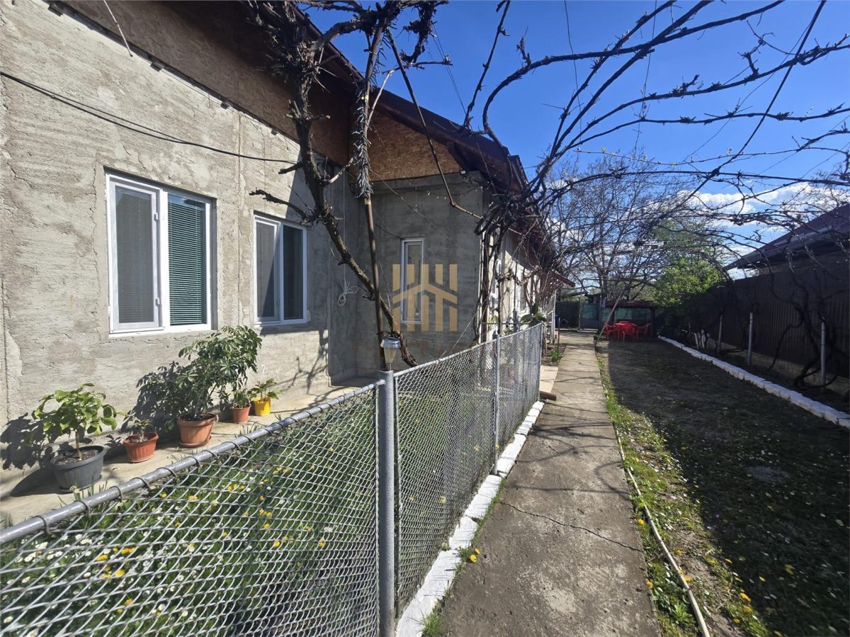 Casa cu livada de vanzare - Filipestii de Padure