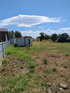 Teren intravilan construibil de vanzare  , reper Primaria Aricestii Rahtivani - Aricestii Rahtivani