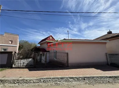 Nou! Casa+teren, deschidere la 2 strazi, Piatra-Olt! - Piatra-Olt