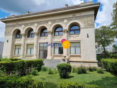 Spatiu unic, 670mp,  Husi zona centrala - foto 1