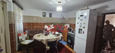 CASA  PROTOSENI - foto 5