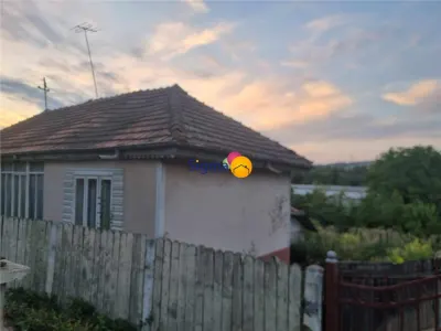 Casa cu teren 800 MP, comuna Raducaneni Iasi - Iasi