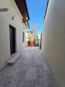 Casa 3 camere, curte individuala, zona Stefan cel Mare - foto 1