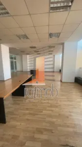 Vatra Luminoasa, spatiu birou - foto 4
