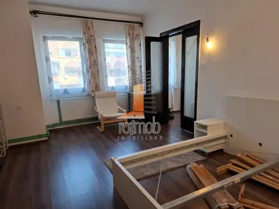 Apartament 3 camere in vila, etajul 1/S+P+1+M, zona Stefan cel Mare - foto 2