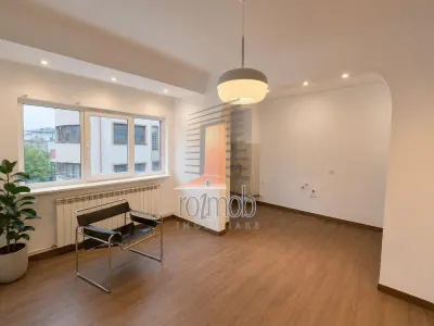 Apartament 2 camere, etajul 2/3, zona Dacia - foto 3