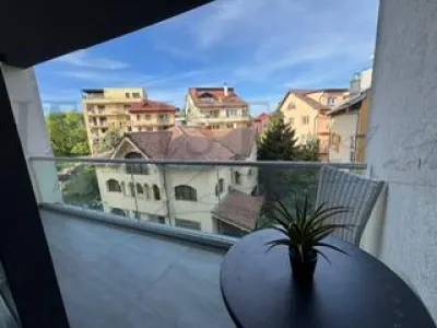 INCHIRIERE 3 CAMERE HERASTRAU - foto 9