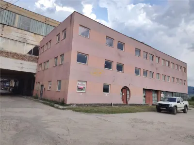 Cladire industriala cu societate in fuctiune (Miercurea Ciuc, str. Zorilor) - foto 2