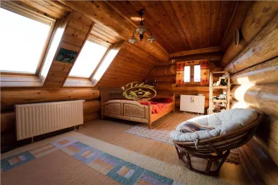 Casa din busteni cu ferma zootehnica si afacere (Tengheler, Com. Ditrau) - foto 11