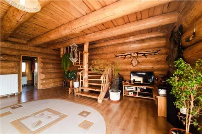 Casa din busteni cu ferma zootehnica si afacere (Tengheler, Com. Ditrau) - foto 10