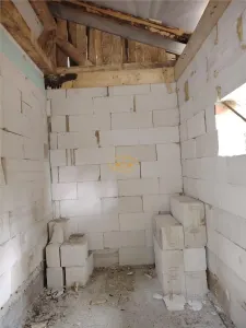 Casa de vacanta nefinalizata (Borzont) - foto 9