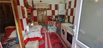 Casa  de vanzare 3 camere zona Sub Stadion - foto 12